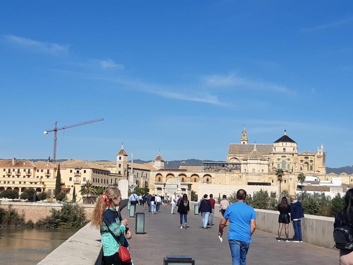 Loft La Calahorra Con Posibilidad De Aparcamiento Pregunta Por El Pack Mas Amor Córdoba Exteriör bild